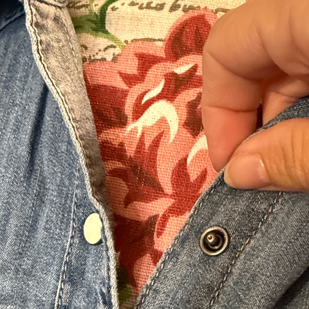 GAP Denim Light Blue Button-Up Shirt - Picture 5 of 5